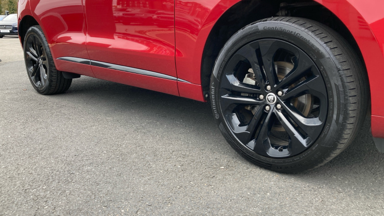 Jaguar F-Pace 2.0 D200 R-Dynamic HSE Black 5dr Auto AWD Diesel Estate